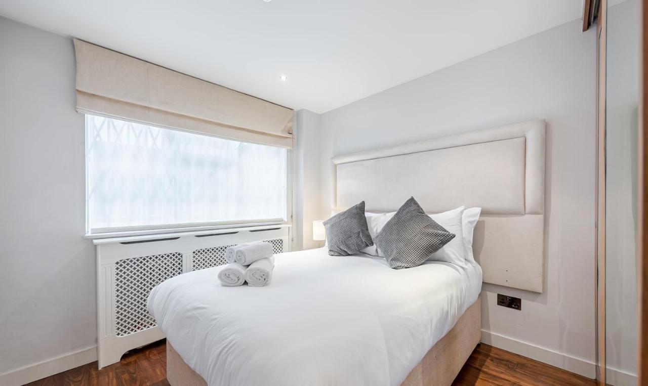 Modern Knightsbridge Ground Floor Apartment With Ac Steps Away From Harrods London Exterior photo