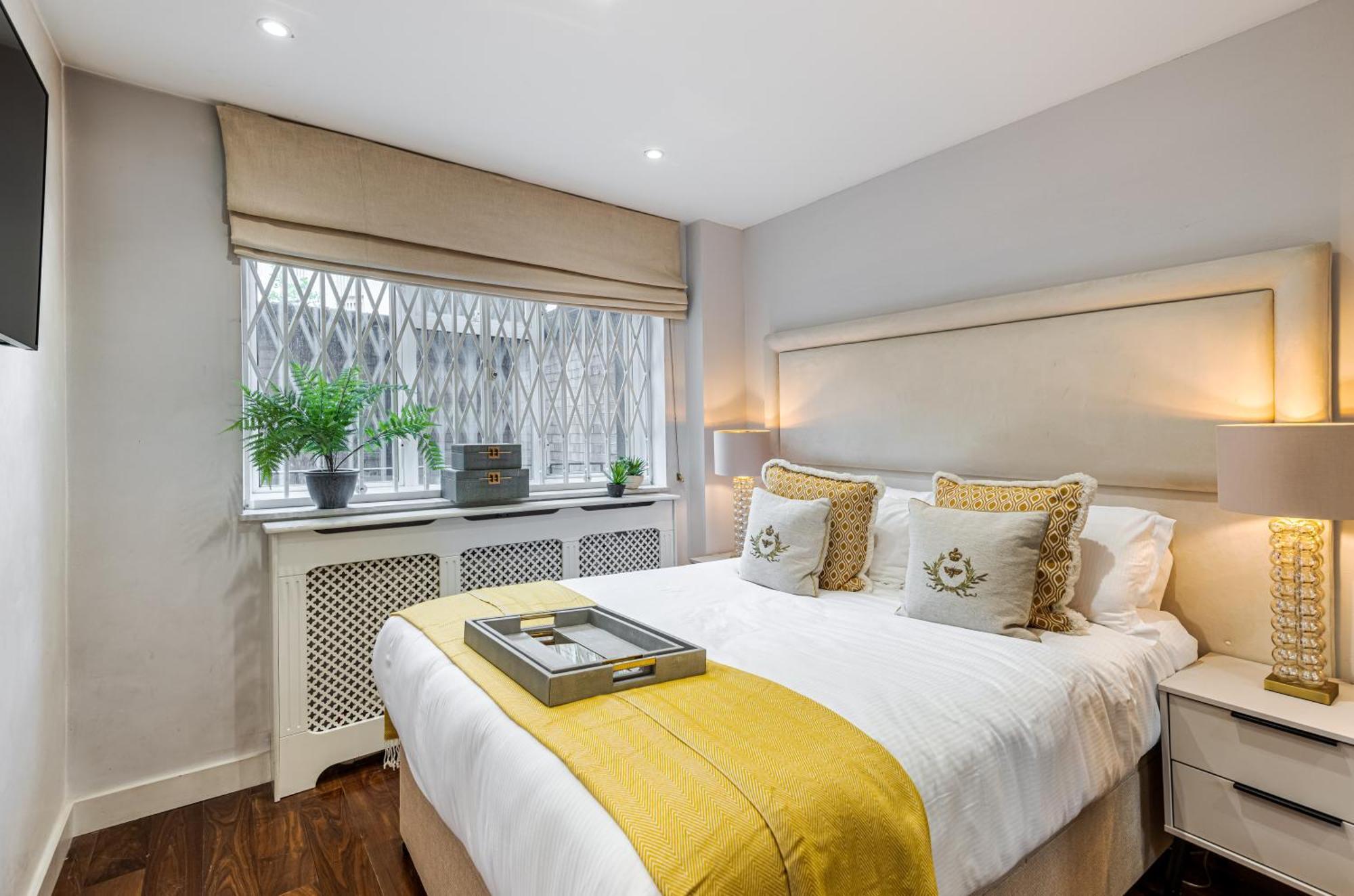 Modern Knightsbridge Ground Floor Apartment With Ac Steps Away From Harrods London Exterior photo
