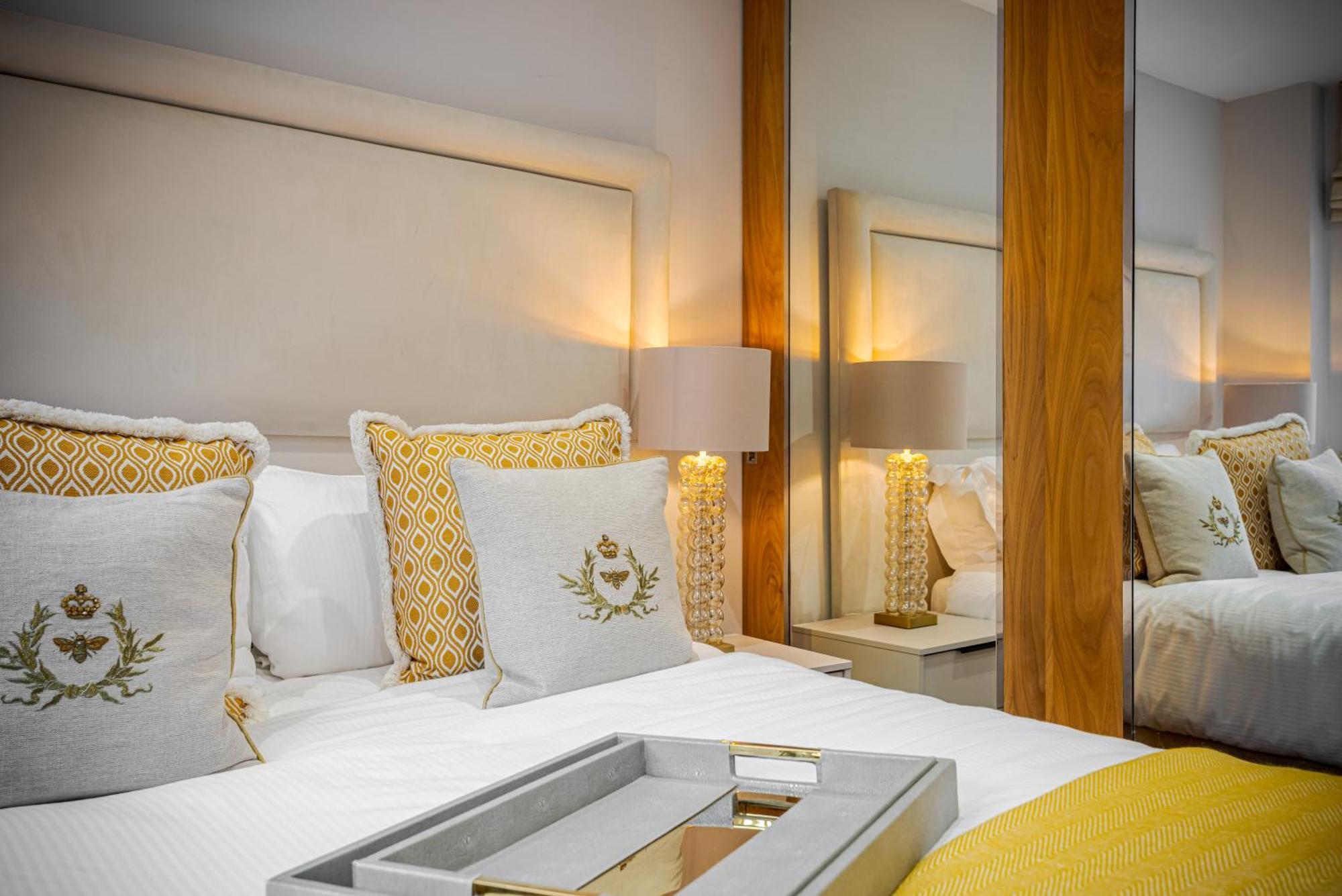 Modern Knightsbridge Ground Floor Apartment With Ac Steps Away From Harrods London Exterior photo
